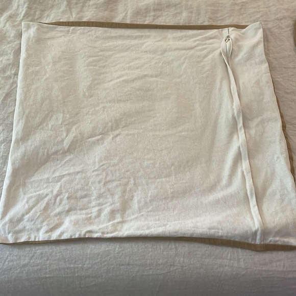 Set of 2 Coterie Brooklyn Pillow covers - Picture 6 of 8